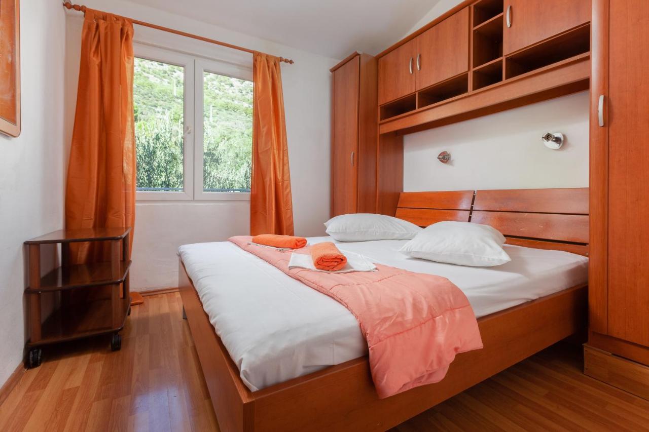 Apartments By The Sea Igrane, Makarska - 310 エクステリア 写真