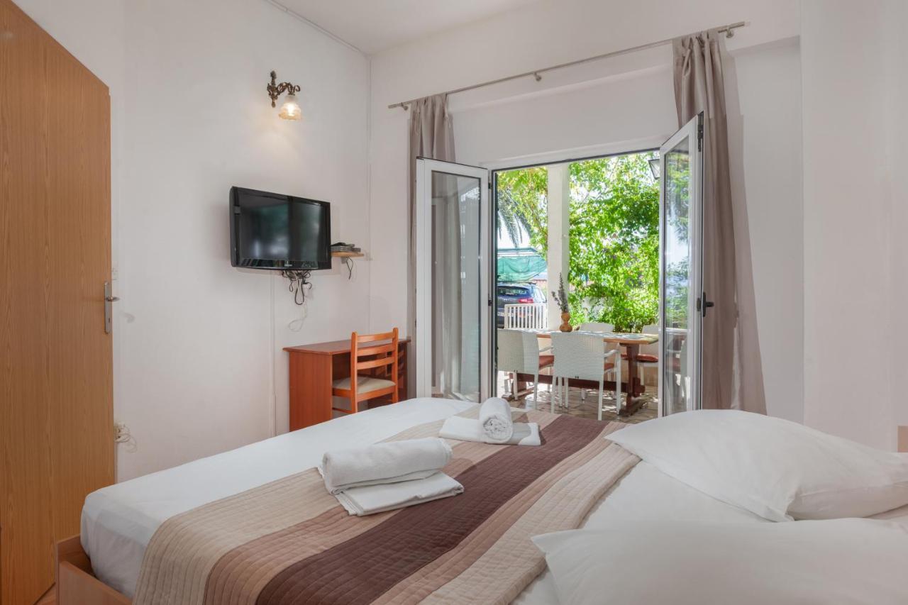 Apartments By The Sea Igrane, Makarska - 310 エクステリア 写真