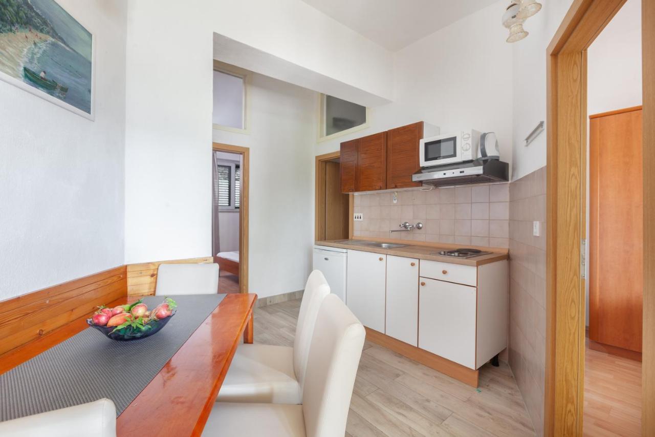Apartments By The Sea Igrane, Makarska - 310 エクステリア 写真