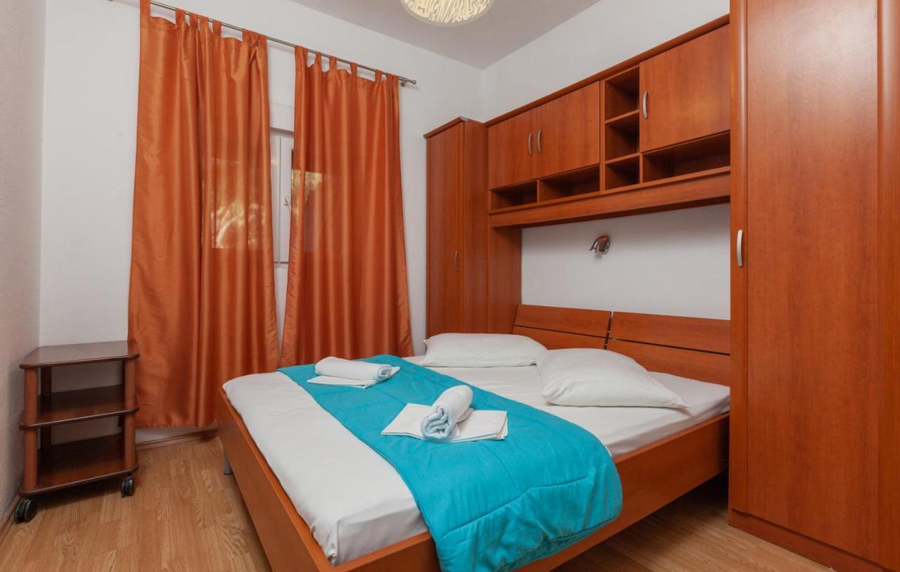 Apartments By The Sea Igrane, Makarska - 310 エクステリア 写真