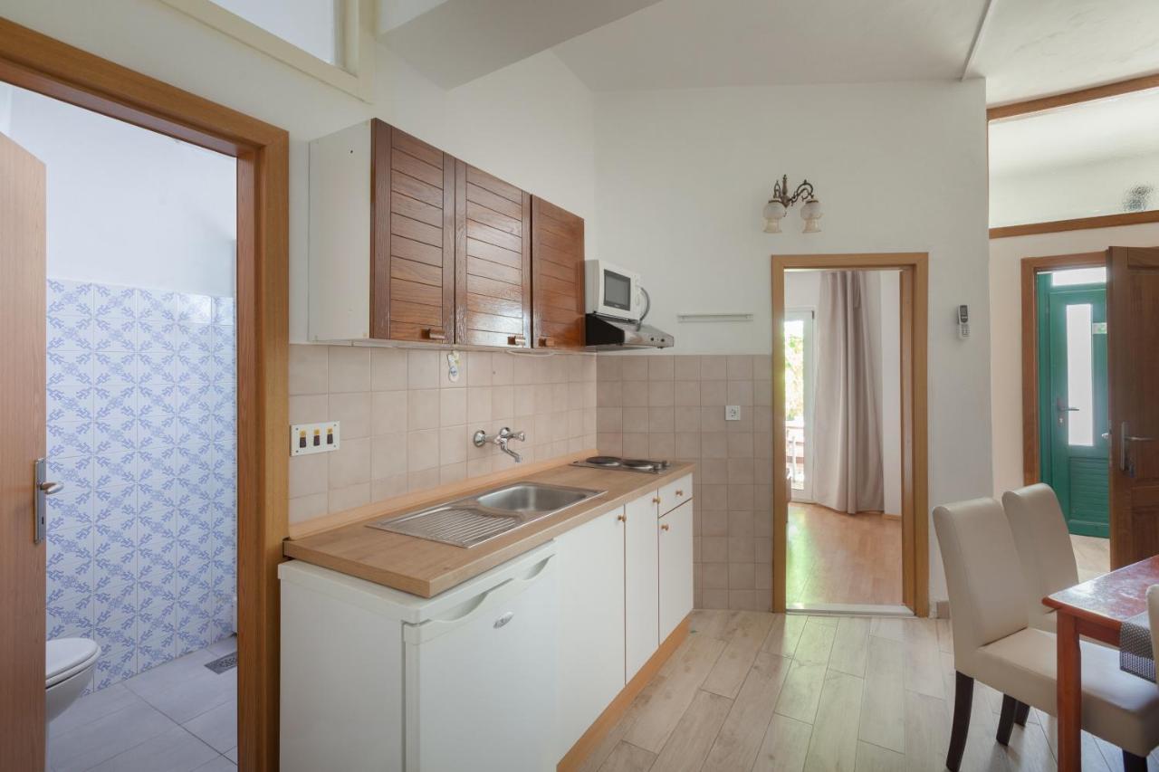 Apartments By The Sea Igrane, Makarska - 310 エクステリア 写真